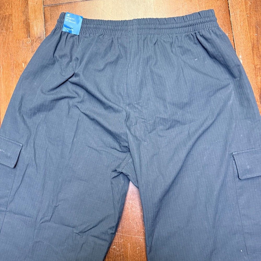 New Adidas Cargo Pants Mens M Black Originals Ripstop Trefoil JW6020 - Picture 9 of 10